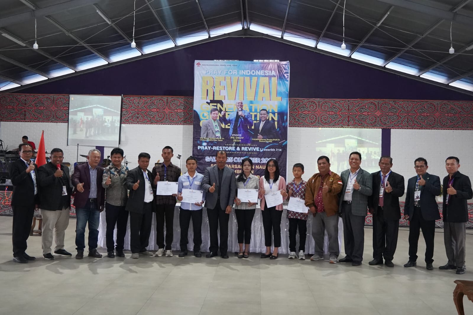 Revival Generation Pray For Indonesia  Membawa Anak Muda jadi Terang dan Berkat