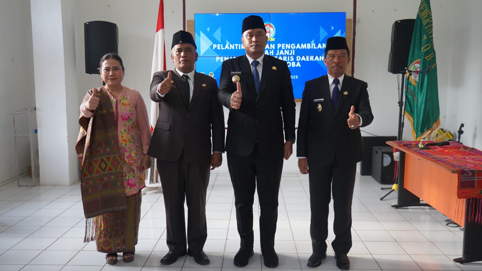Usai Lantik Penjabat Sekda Toba, Bupati Pesankan 5 Hal 