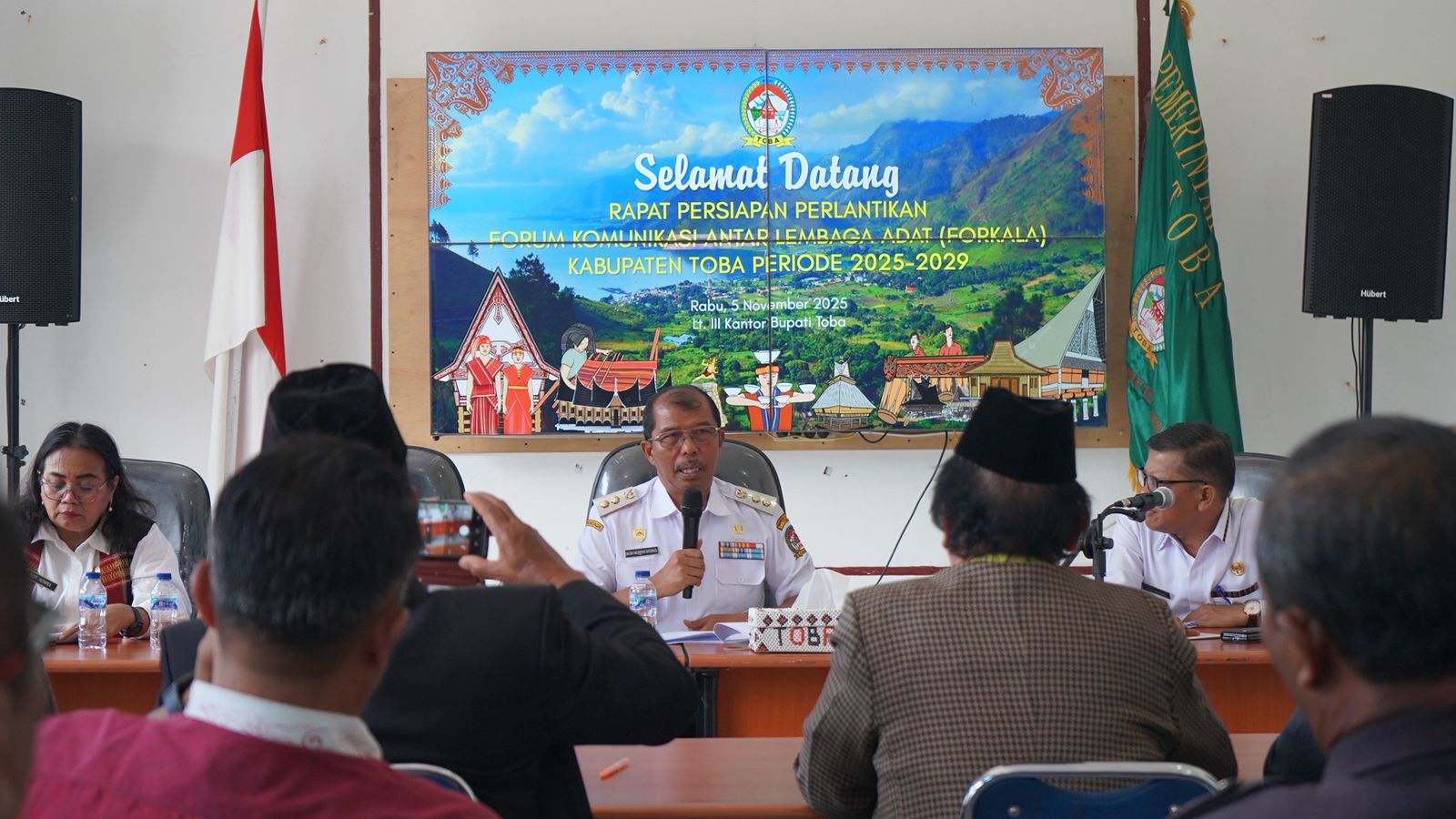 Rapat Persiapan Pelantikan Forum Komunikasi Antar Lembaga Adat (FORKALA) Kabupaten Toba