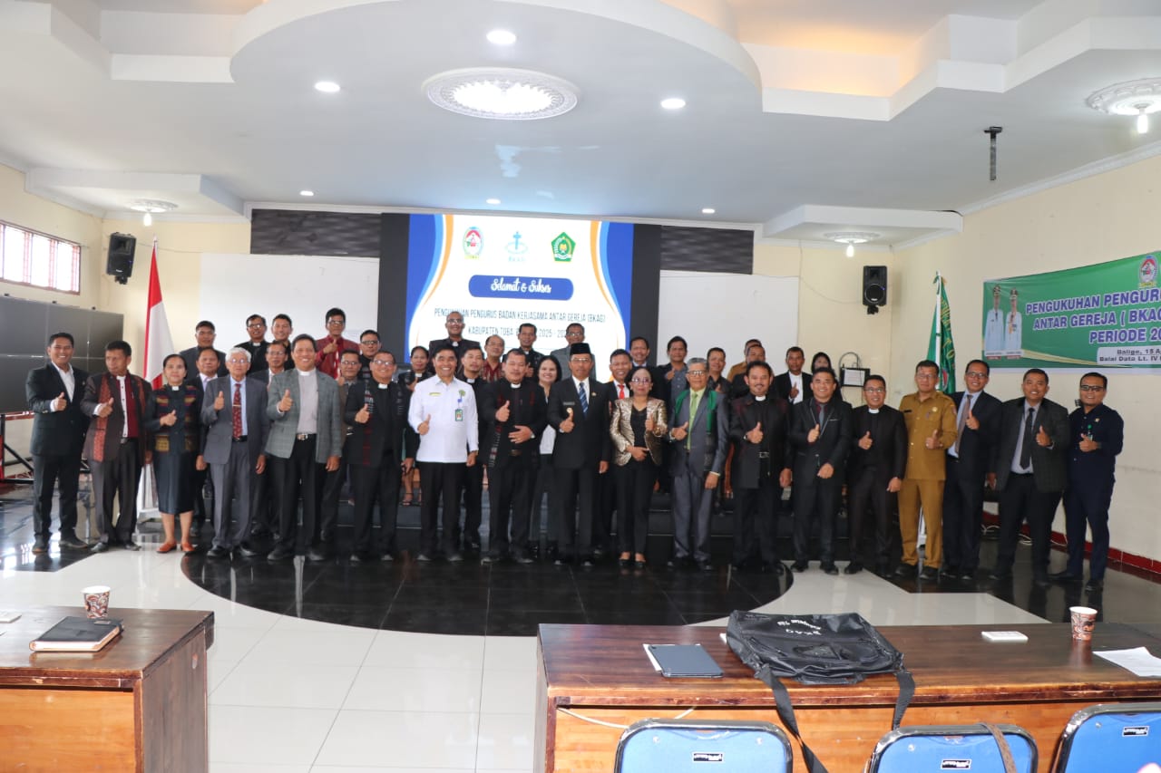 Wakil Bupati Toba Mengukuhkan Pengurus BKAG Periode 2025-2029