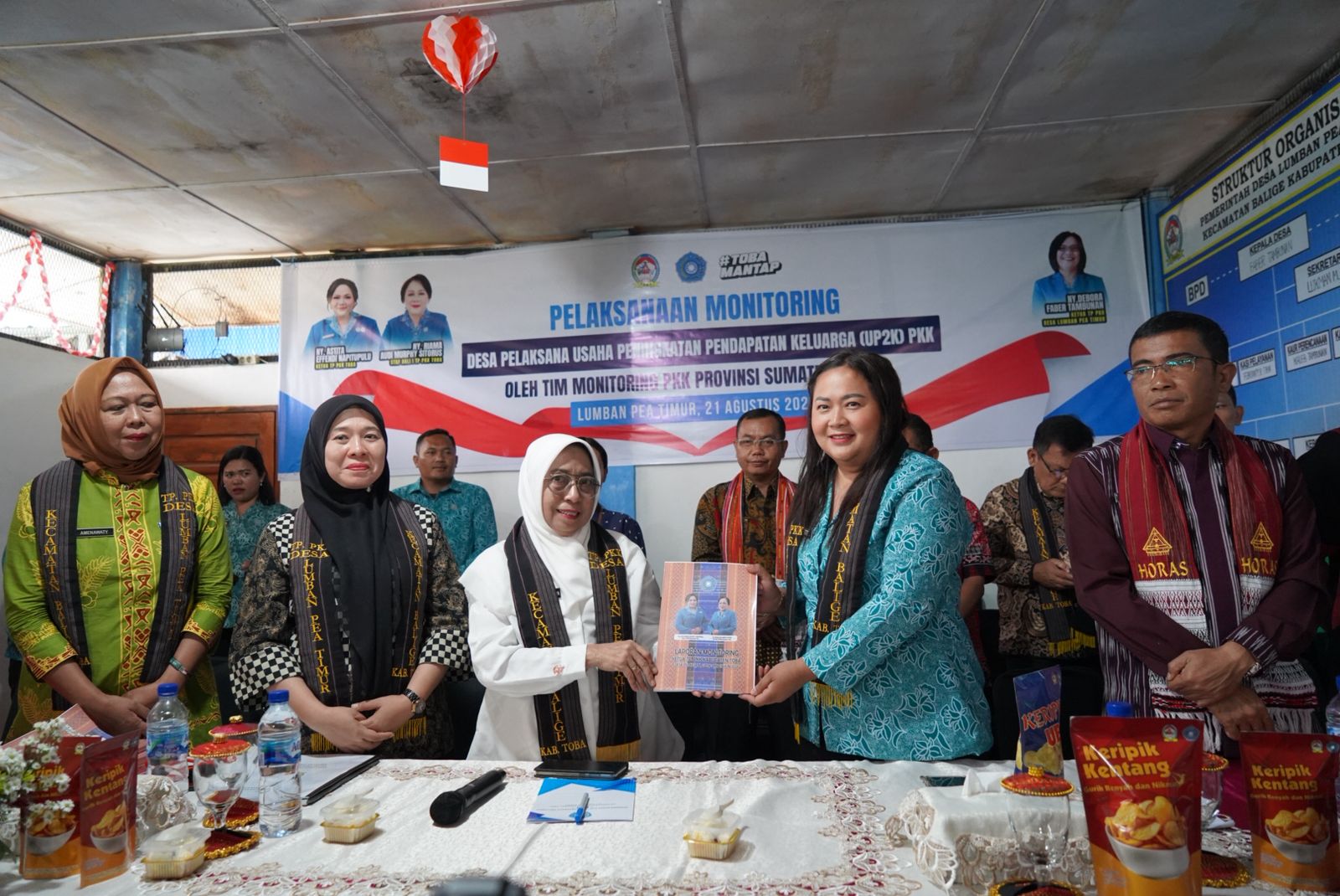 TP PKK Sumut Memonitor Desa Lumbanpea Timur sebagai Desa Usaha Peningkatan Pendapatan Keluarga