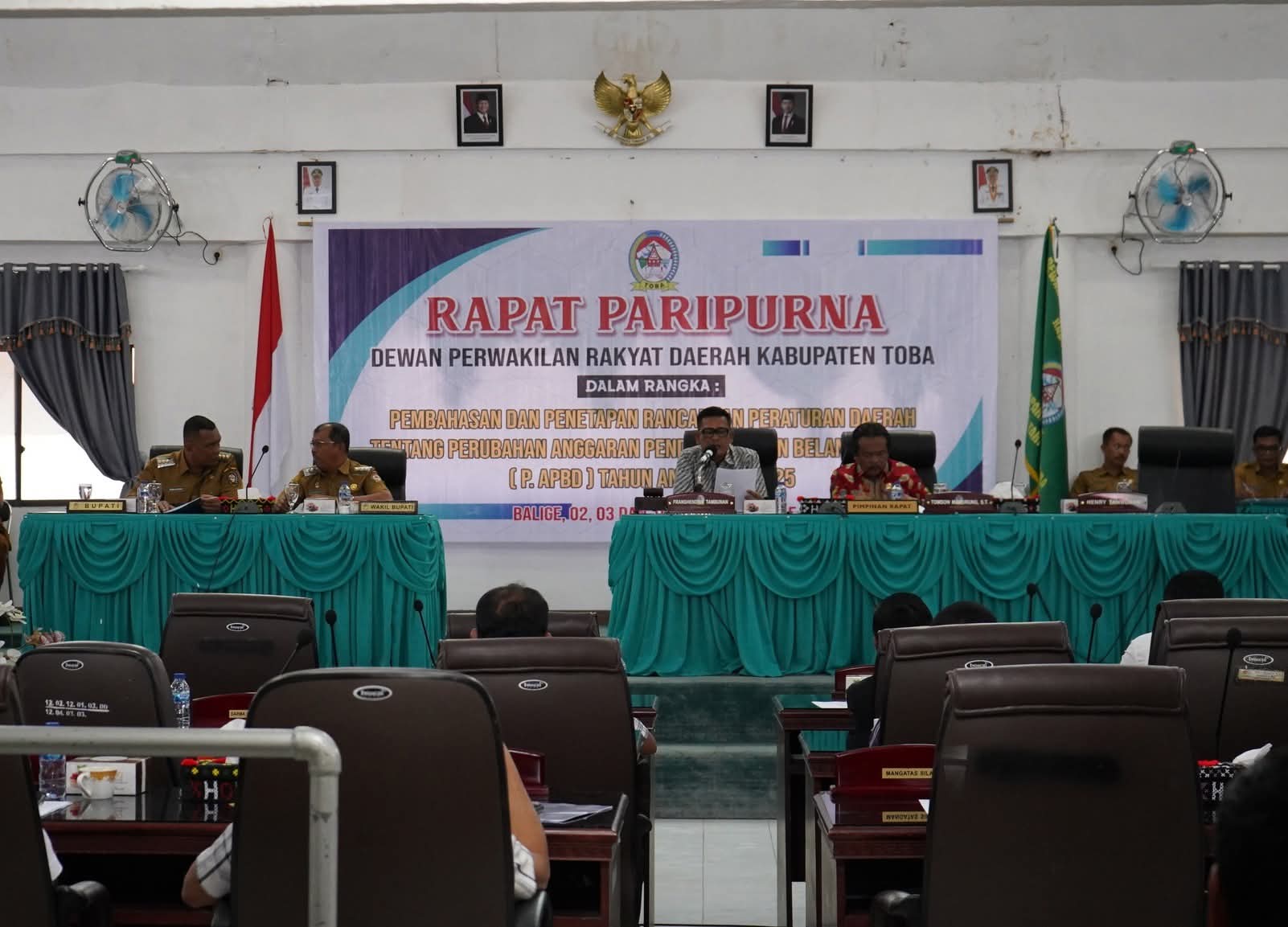 Rapat Paripurna DPRD Kabupaten Toba Bahas Perubahan APBD 2025