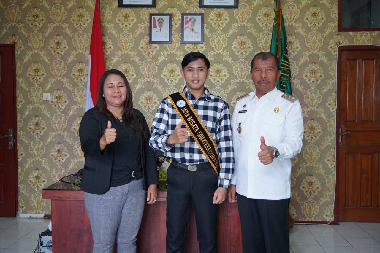 Wakil Bupati Toba Sarankan Duta Wisata Sumut Ajak Anak Muda Berkarya di Kampung