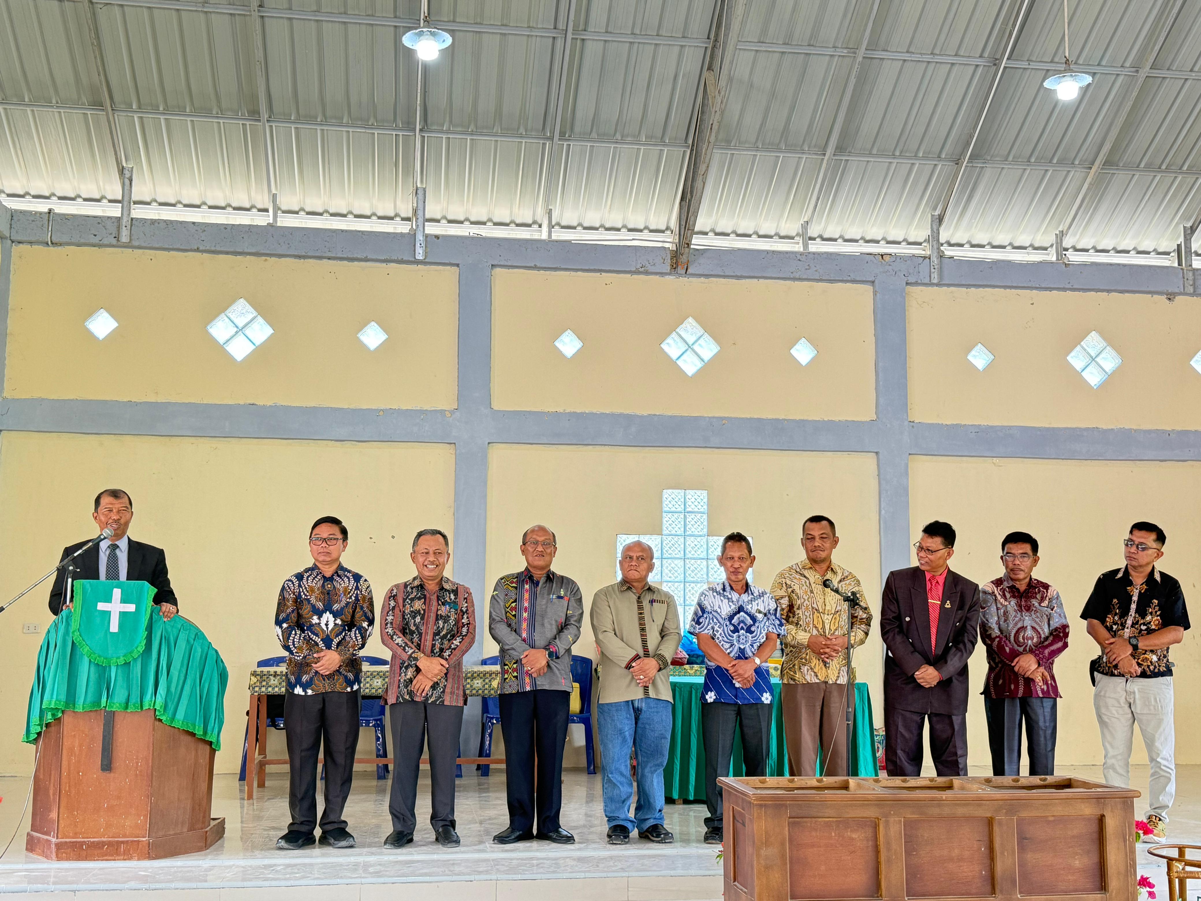 Wabup Toba Hadiri Pesta Gotilon di Gereja HKBP Silamosik