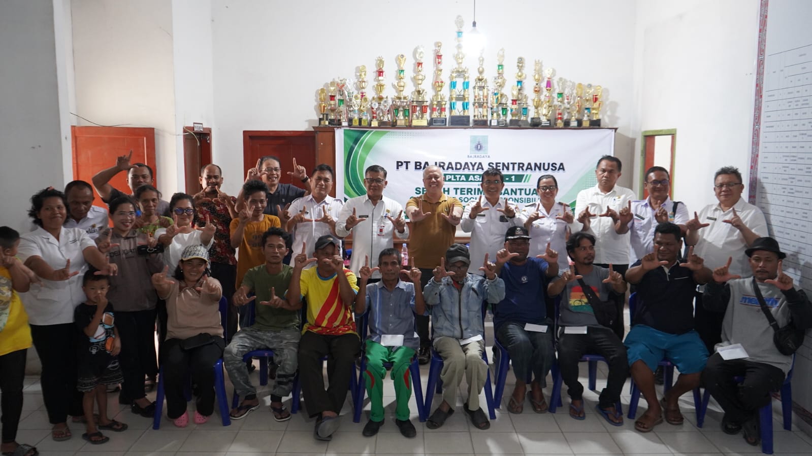Pemerintah Salurkan Bantuan dari PT. BDSN Untuk Masyarakat Korban Puting Beliung 