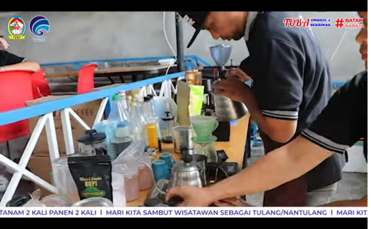 PALITO ( PusAt Layanan Informasi TOba) EDISI XXVIII TAHUN 2022/ PETANI RAUT BOSI BASMI HAMA TIKUS