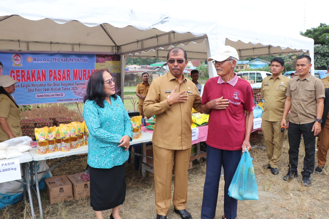 Pasar Murah di Bonatua Lunasi,Toba Diserbu Warga