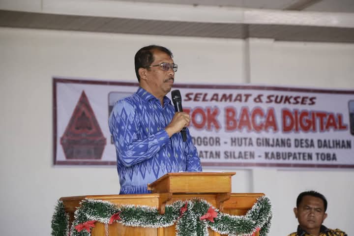 Wabup Toba Meresmikan Pondok Baca Digital Lumban Raja Dogor-Huta Ginjang, Desa Dalihan Natolu,  Silaen
