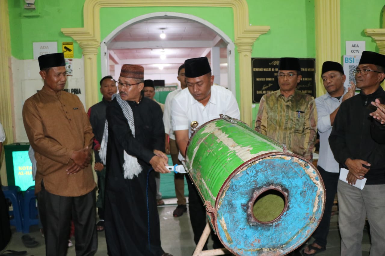Lepas Pawai Takbir, Bupati Toba Sebut Toba Sebagai Gambaran Kerukunan Umat Beragama