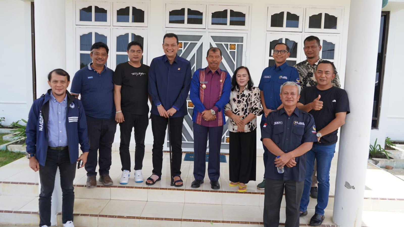Wabup Toba Bersama Anggota DPR RI Martin Manurung Berdiskusi Membangun Toba