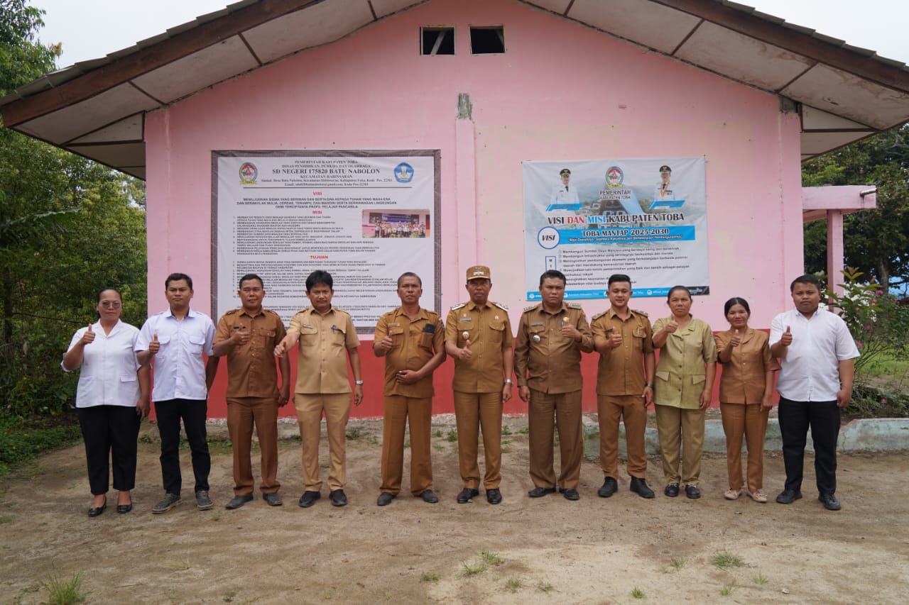 Wakil Bupati Toba Kunjungi Sekolah Dasar, Sampaikan Motivasi Kepada Guru